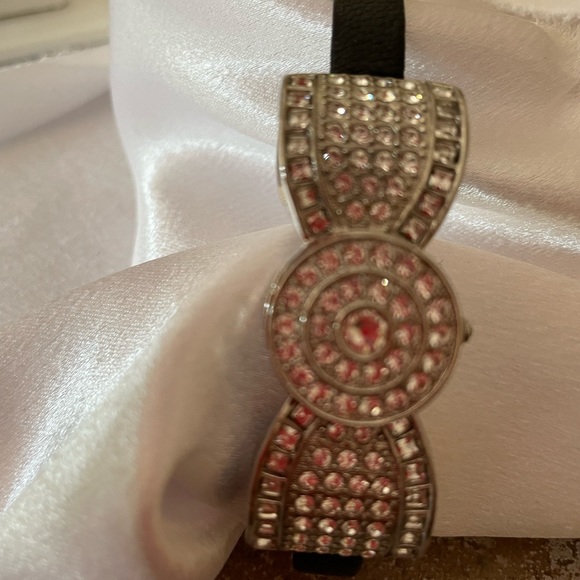 Disney Crystal Mickey Mouse Watch - Picture 2 of 5